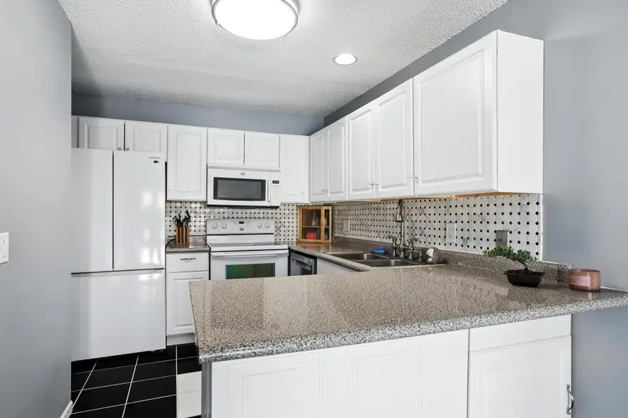 3470 Greenwood Court S, Eagan, MN 55122 - #2