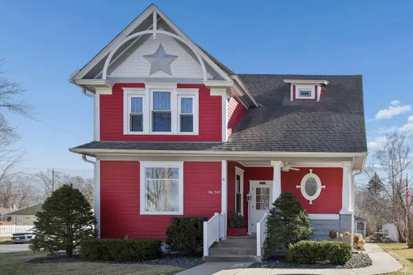 241 E 1st Street, Waconia, MN 55387