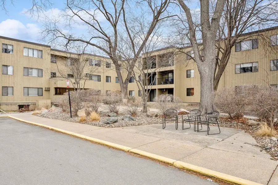 4101 Parklawn Avenue #310, Edina, MN 55435 - #2