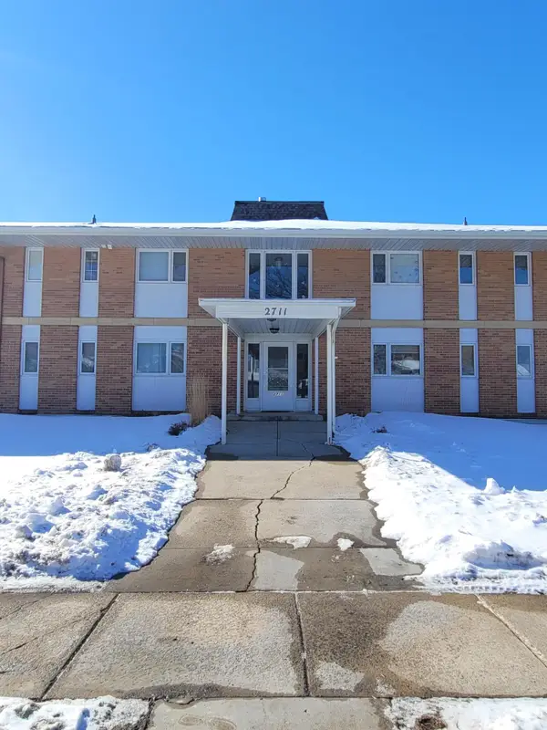 2711 12th Street S #2, Fargo, ND 58103