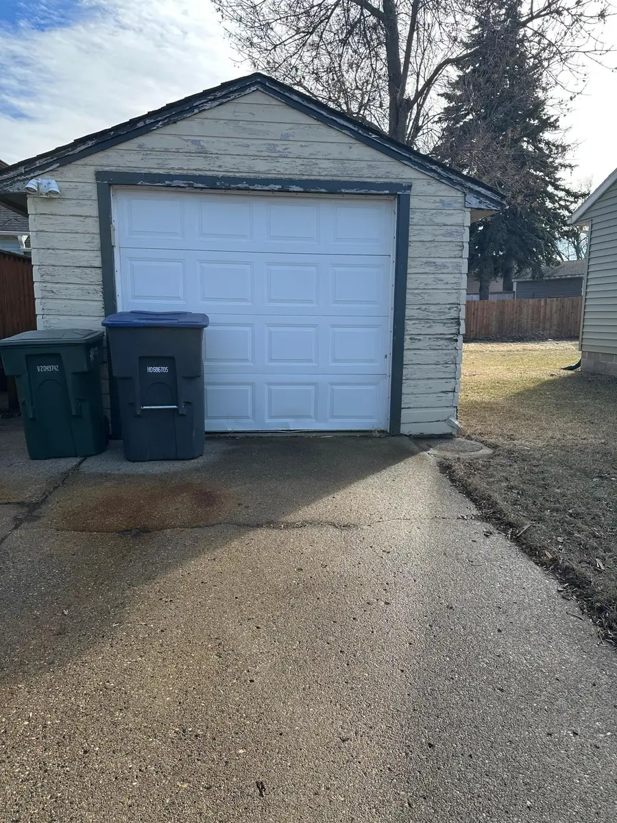 631 N Cedar Street, Luverne, MN 56156 - #3