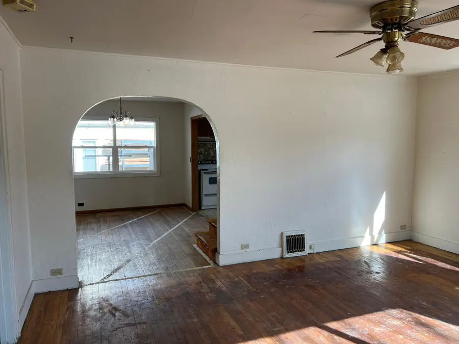 225 E 3rd Street, Albert Lea, MN 56007 - #3