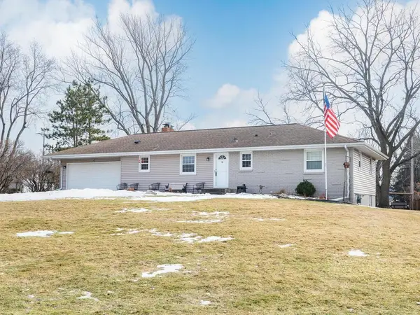 17731 Sterling Terrace, Eden Prairie, MN 55346