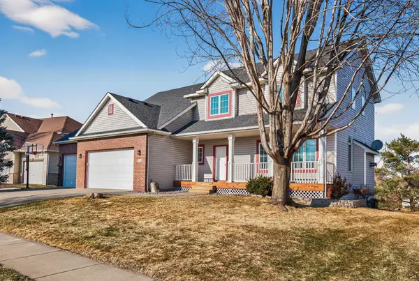 7716 7th Street N, Oakdale, MN 55128