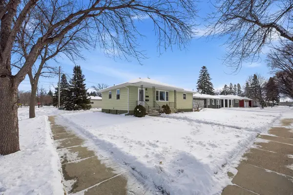 2204 7th Street S, Moorhead, MN 56560