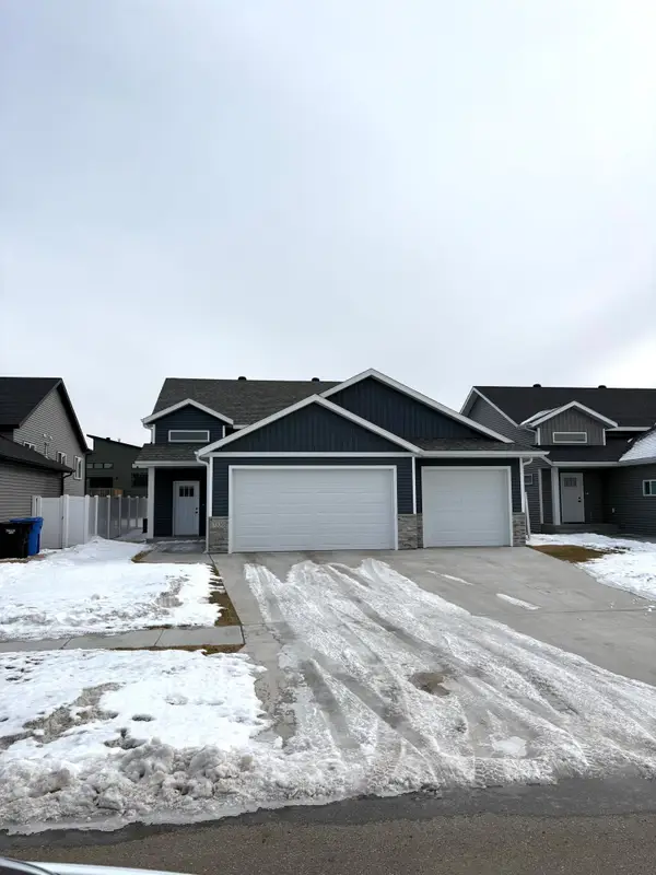 7330 26th Street S, Fargo, ND 58104