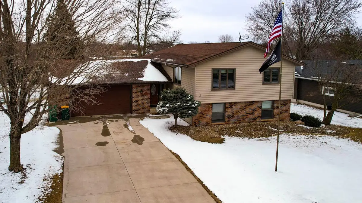 1918 Bayview Drive, Albert Lea, MN 56007 - #1