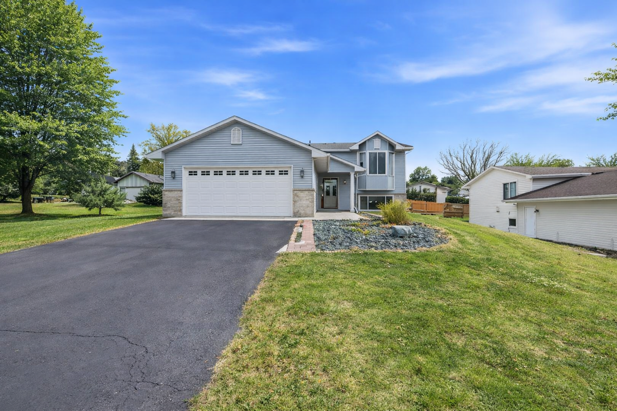 9337 Jeffery Court S, Cottage Grove, MN 55016 - #1