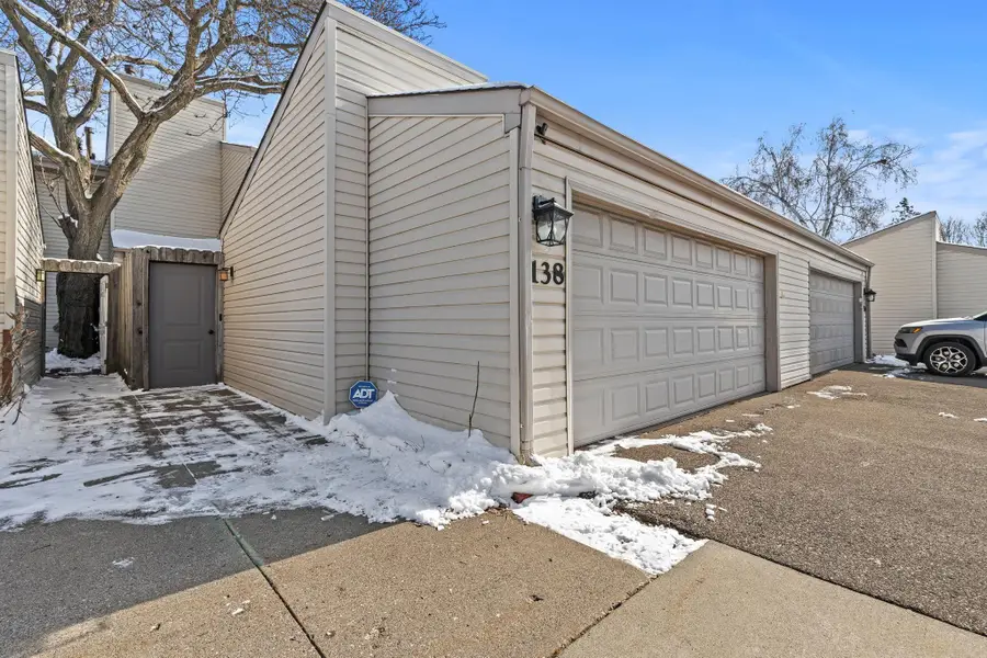 138 Ruth Street N #9, Saint Paul, MN 55119 - #3