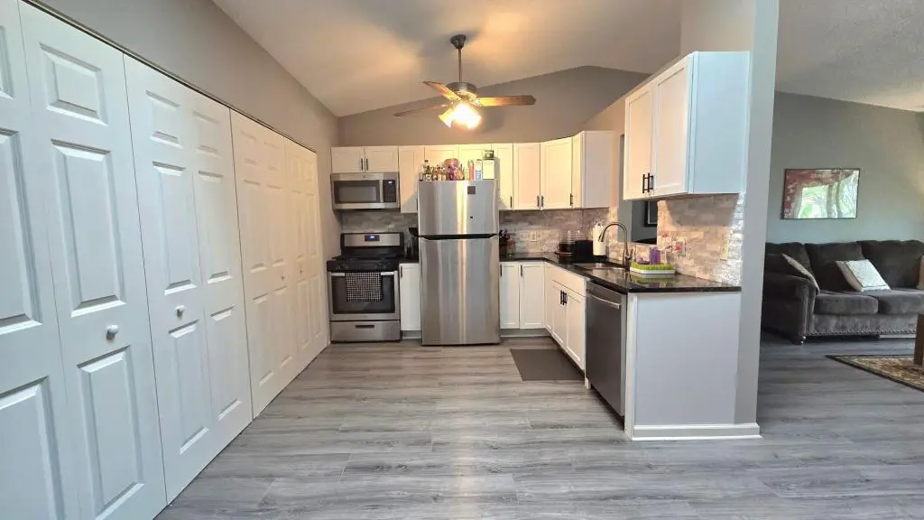 2063 N Park Drive #6, Saint Paul, MN 55119 - #1