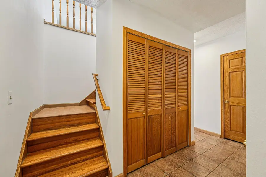 9205 29th Avenue N, New Hope, MN 55427 - #3