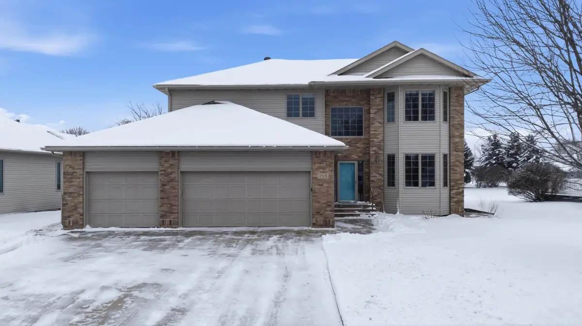 2518 Parkview Drive S, Fargo, ND 58103 - #1