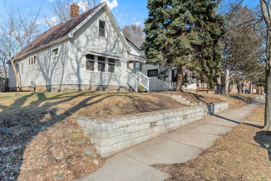 673 Jessamine Avenue E, Saint Paul, MN 55106 - #2