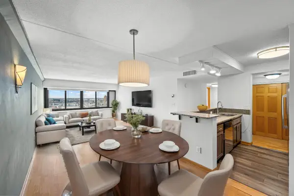 1920 S 1st Street #2102, Minneapolis, MN 55454