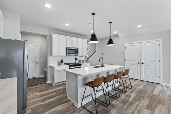 17986 Giants Way, Lakeville, MN 55044