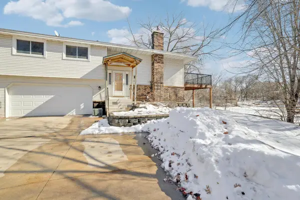 2305 E 122nd Street, Burnsville, MN 55337