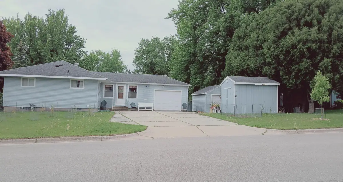 1218 7th Avenue Ne, Owatonna, MN 55060 - #1