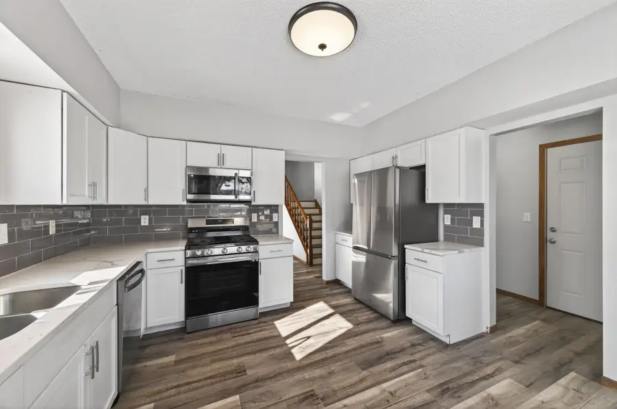 2810 Hillvale Trail, Oakdale, MN 55128 - #2