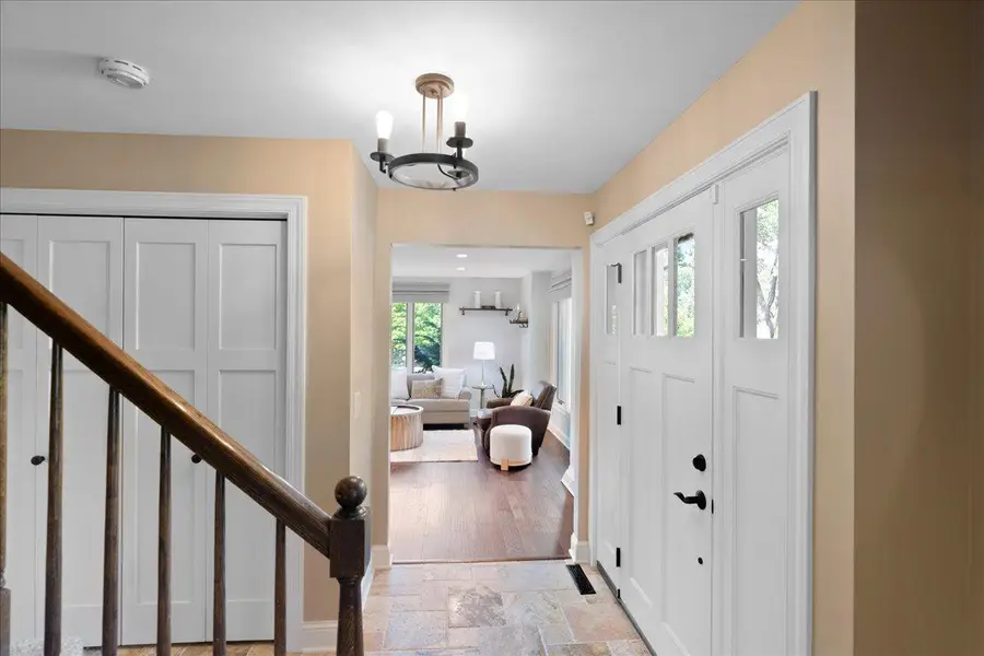 8017 Tierneys Woods Curve, Bloomington, MN 55438 - #2