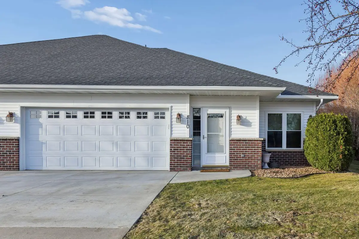 810 2nd Street Nw, New Prague, MN 56071 - #1