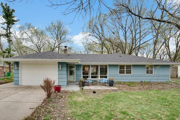 7877 Sunnyside Road, Mounds View, MN 55112