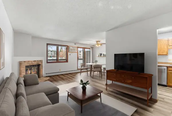 4300 Trenton Lane N #2214, Plymouth, MN 55442