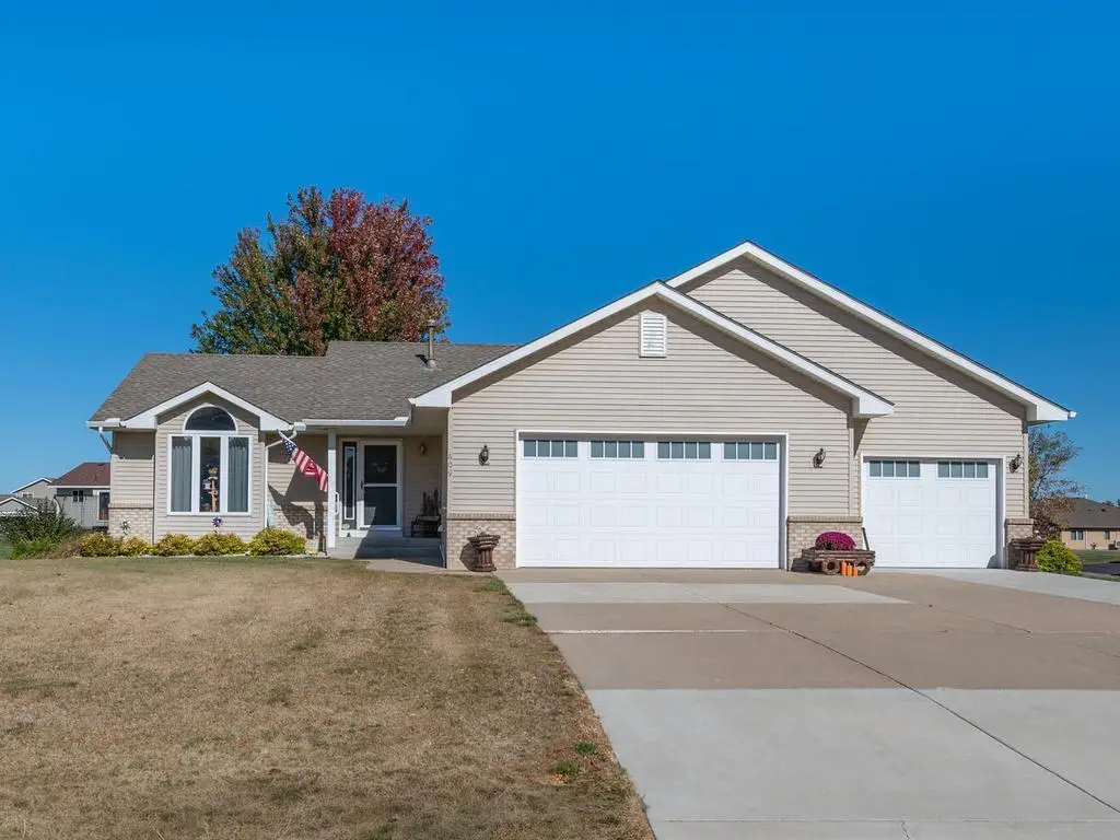 609 Robert Avenue, Hamburg, MN 55339 - #1