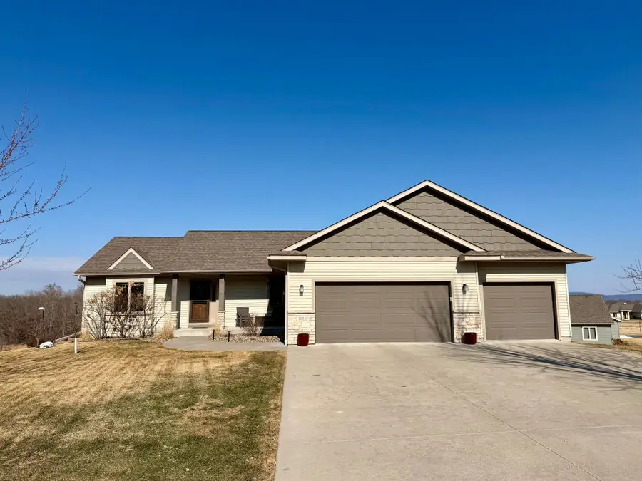 105 Hillwood Drive, Lake City, MN 55041 - #3