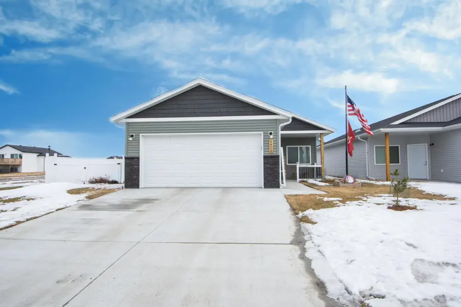 6808 68th Street S, Horace, ND 58047 - #2