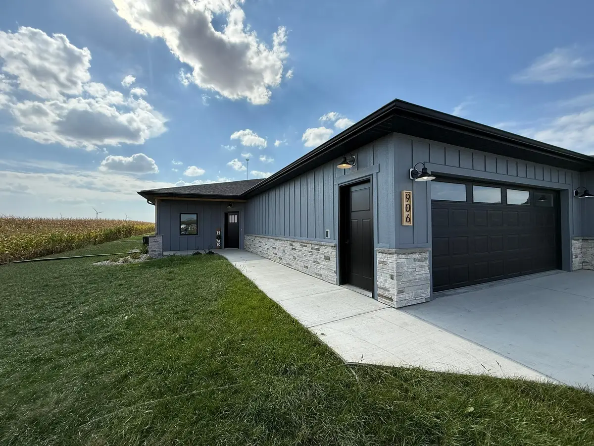 906 Funk Avenue, Lakefield, MN 56150 - #1