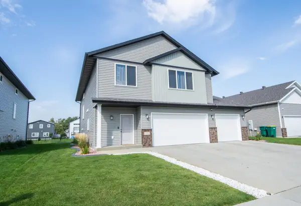 319 6th Street E, Horace, ND 58047