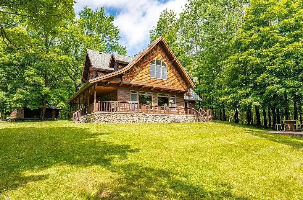 4822 E Tri Lakes Road, Superior, WI 54880 - #1