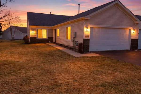 15714 Finesse Way, Apple Valley, MN 55124