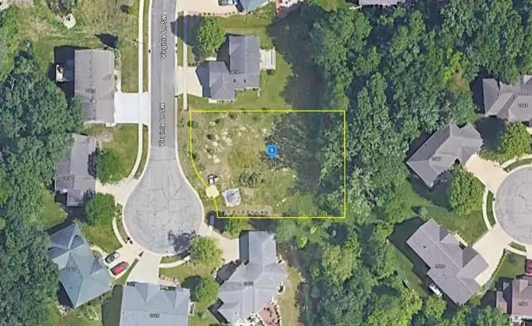 2418 Virginia Lane Sw, Rochester, MN 55902