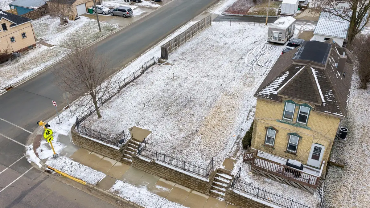 201 Boulevard Avenue Ne, Montgomery, MN 56069 - #1