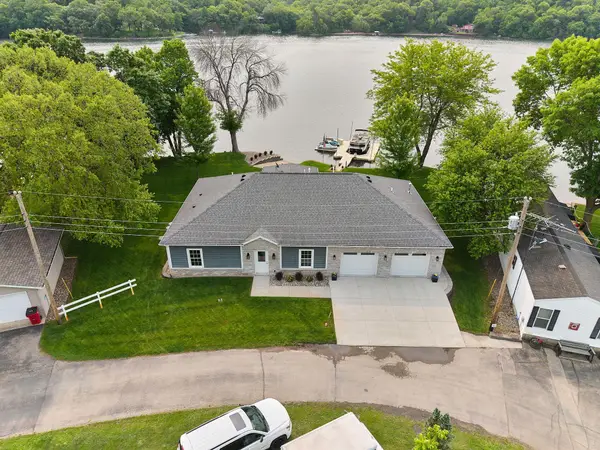 56814 402nd Avenue, Mazeppa, MN 55956