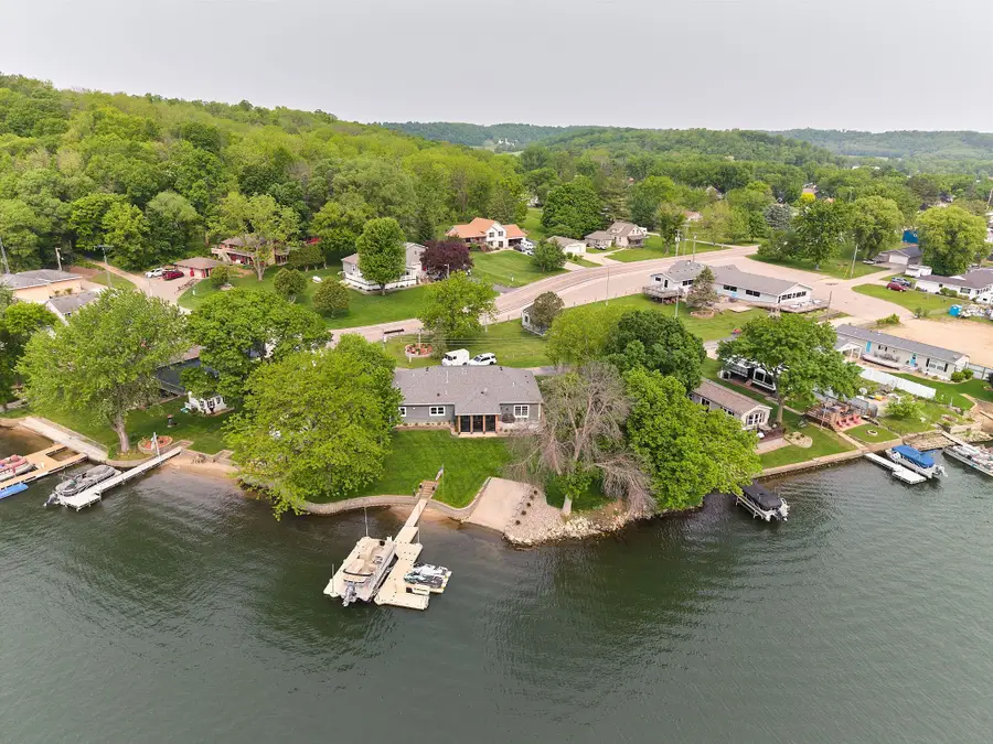 56814 402nd Avenue, Mazeppa, MN 55956 - #2