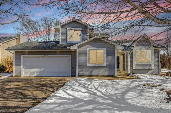 9200 Lakeside Trail, Champlin, MN 55316