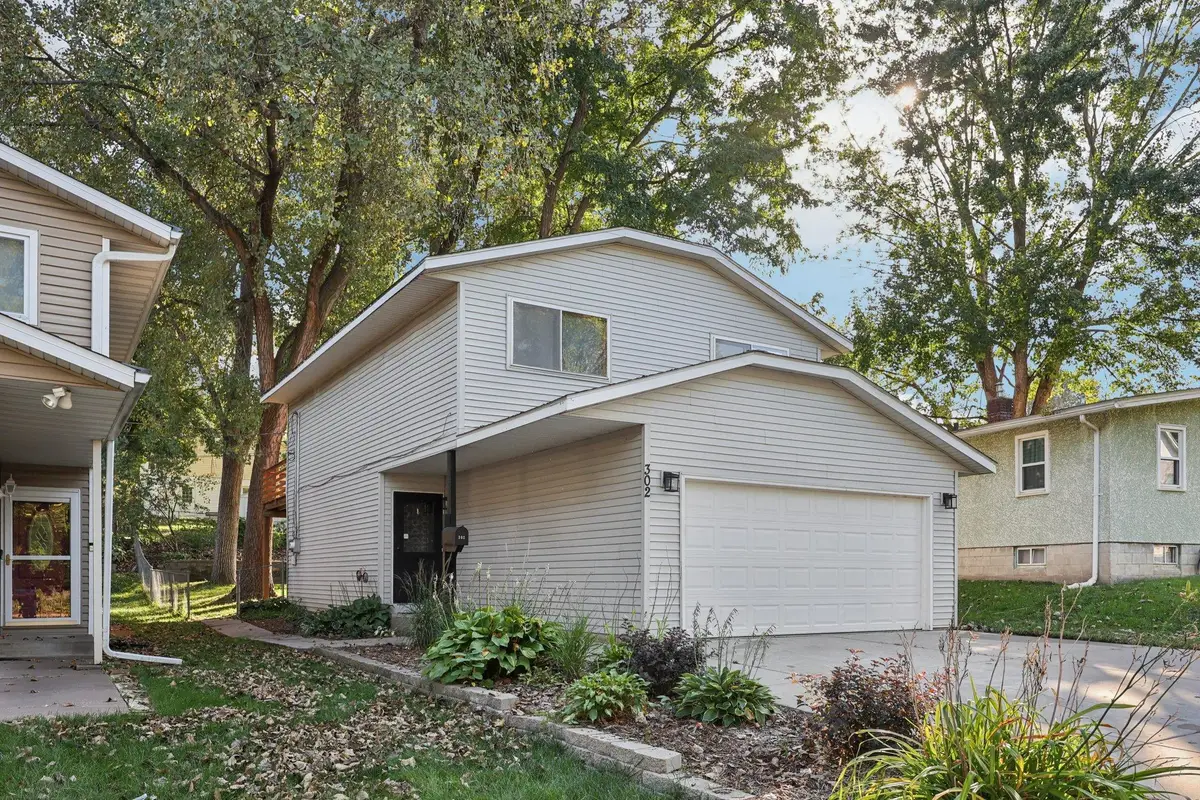 302 Sidney Street E, Saint Paul, MN 55107 - #1