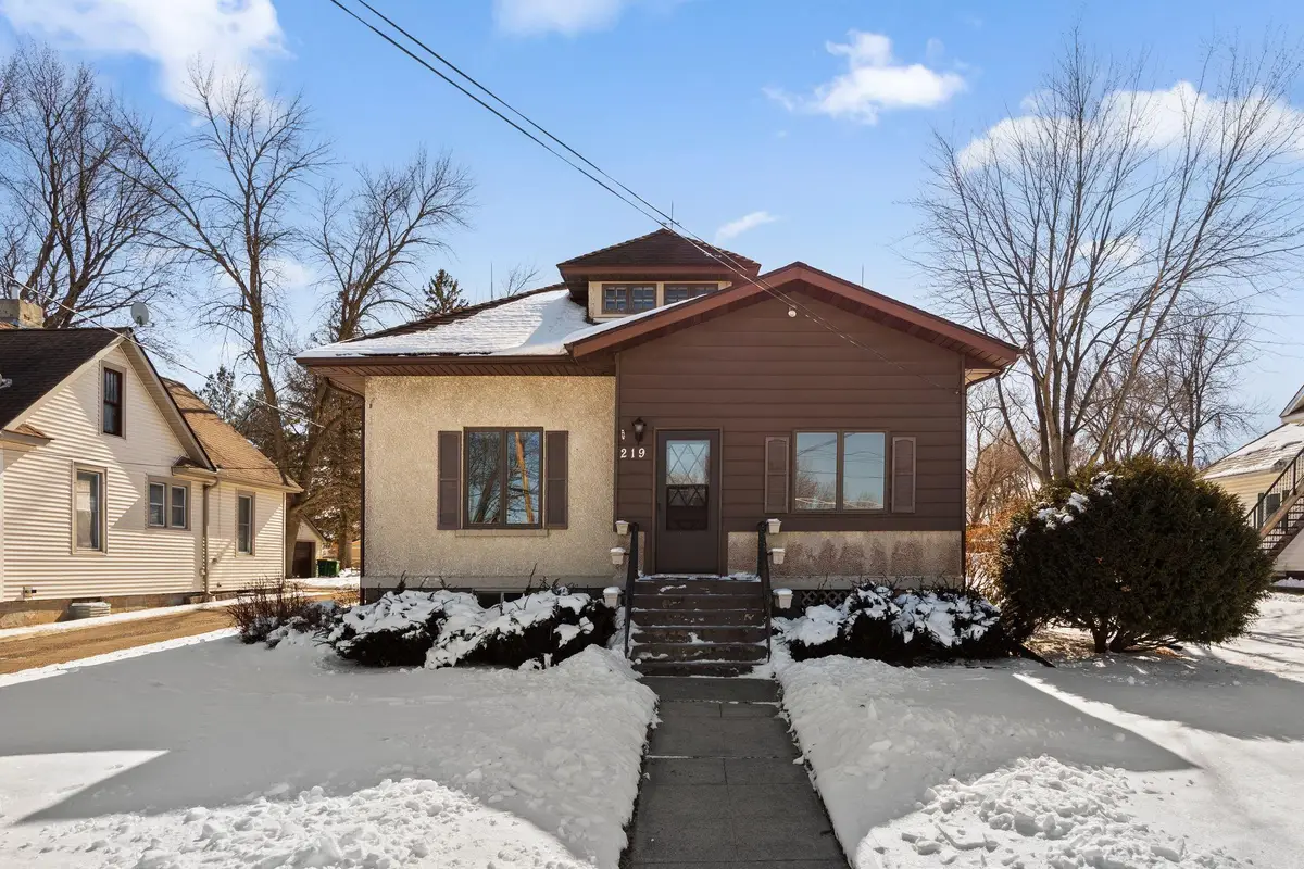 219 Park Place W, Norwood Young America, MN 55368 - #1