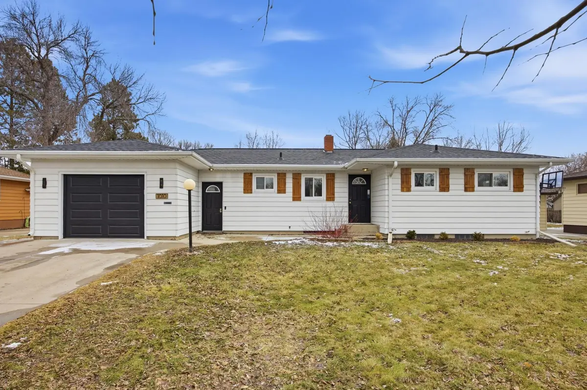 1010 River Drive, Moorhead, MN 56560 - #1