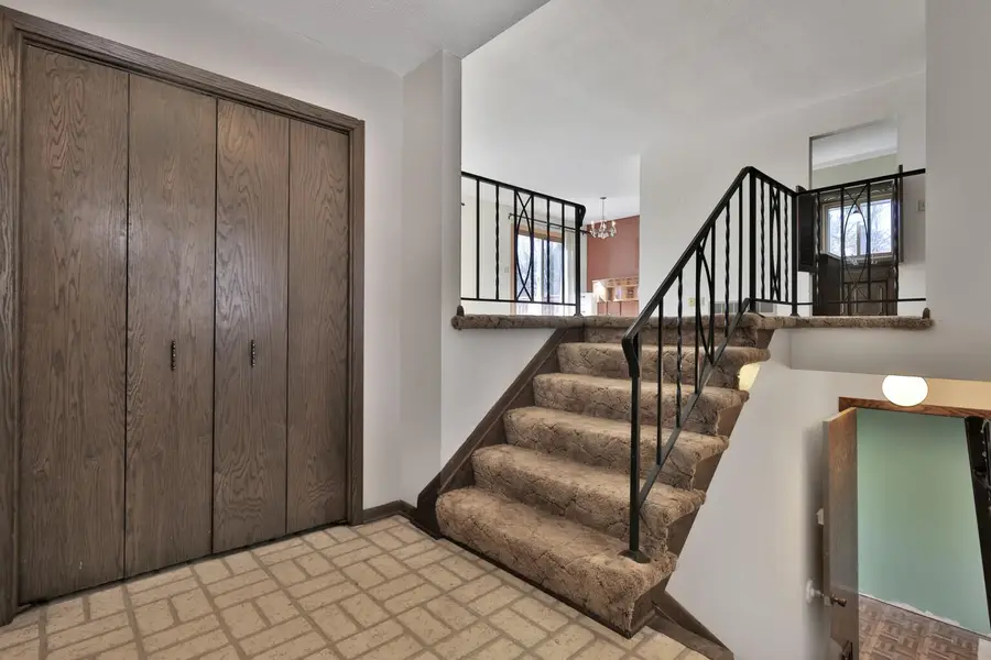 738 County Road B E, Maplewood, MN 55117 - #2