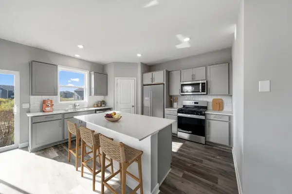 612 Goldenrod Trail, Waconia, MN 55387