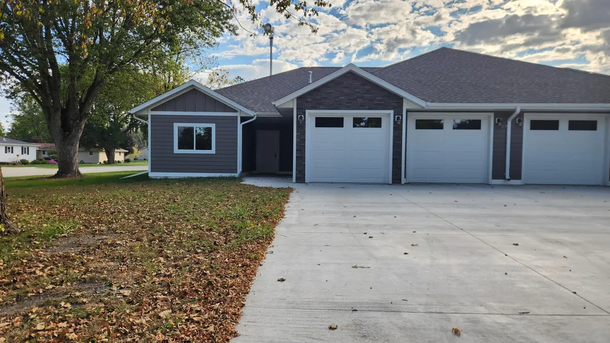 901 7th Ave Sw, Pipestone, MN 56164 - #1