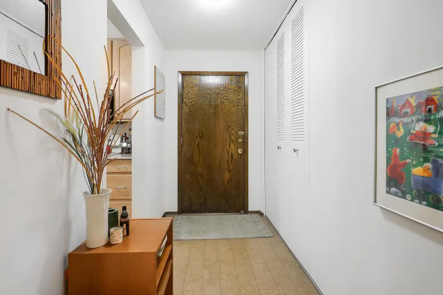 4360 Brookside Court #218, Edina, MN 55436 - #2