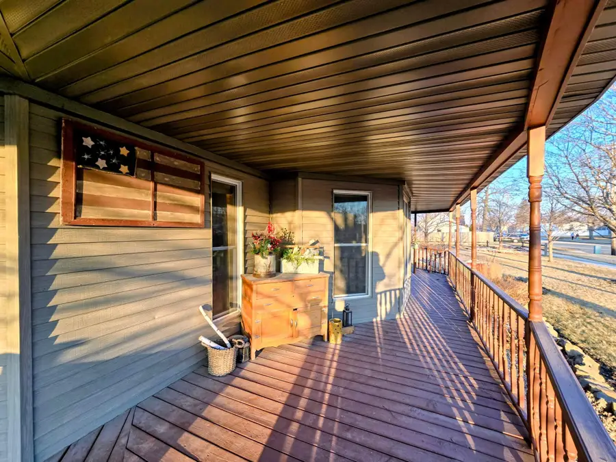 321 5th Avenue Se, Pipestone, MN 56164 - #2