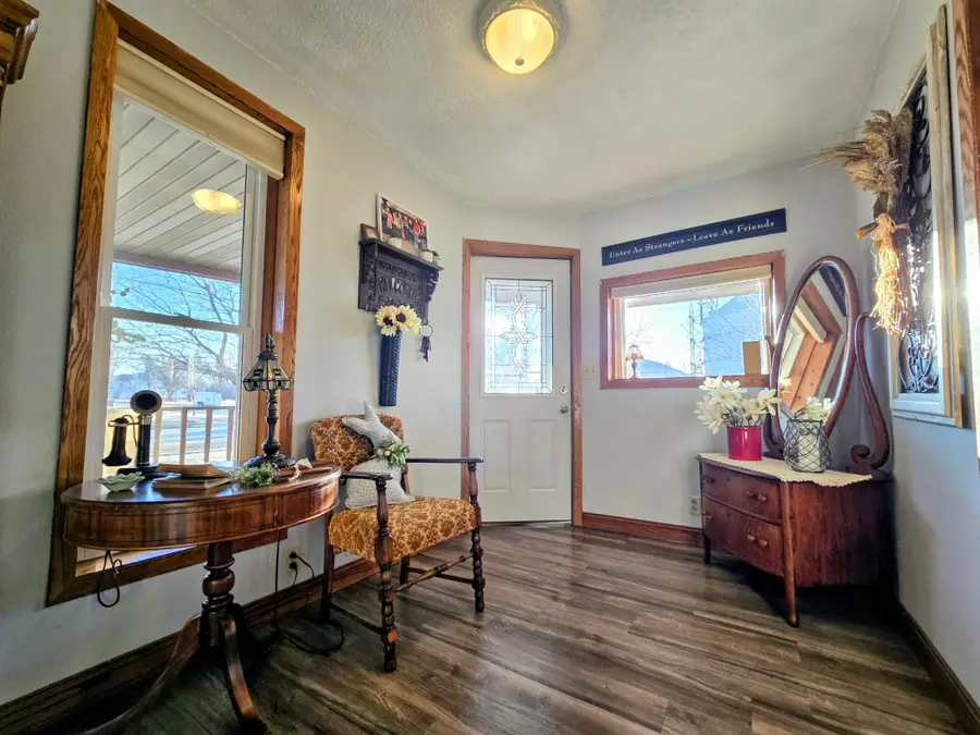 321 5th Avenue Se, Pipestone, MN 56164 - #3