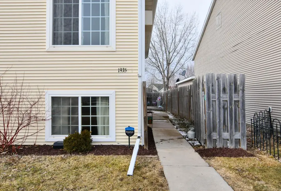 1935 57th Avenue S, Fargo, ND 58104 - #3