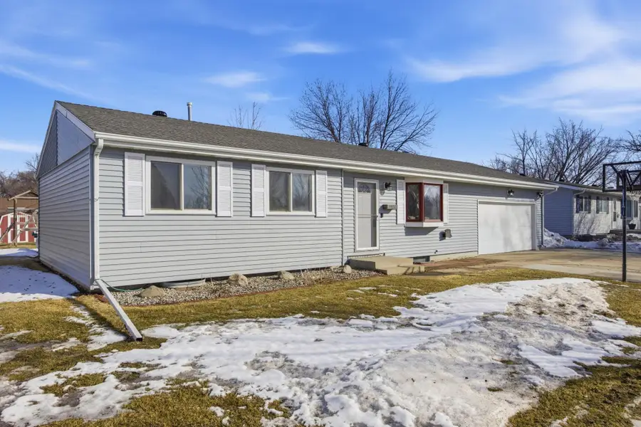 901 7th Street W, West Fargo, ND 58078 - #2