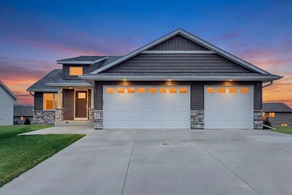 310 Falcon Run, Eagle Lake, MN 56024